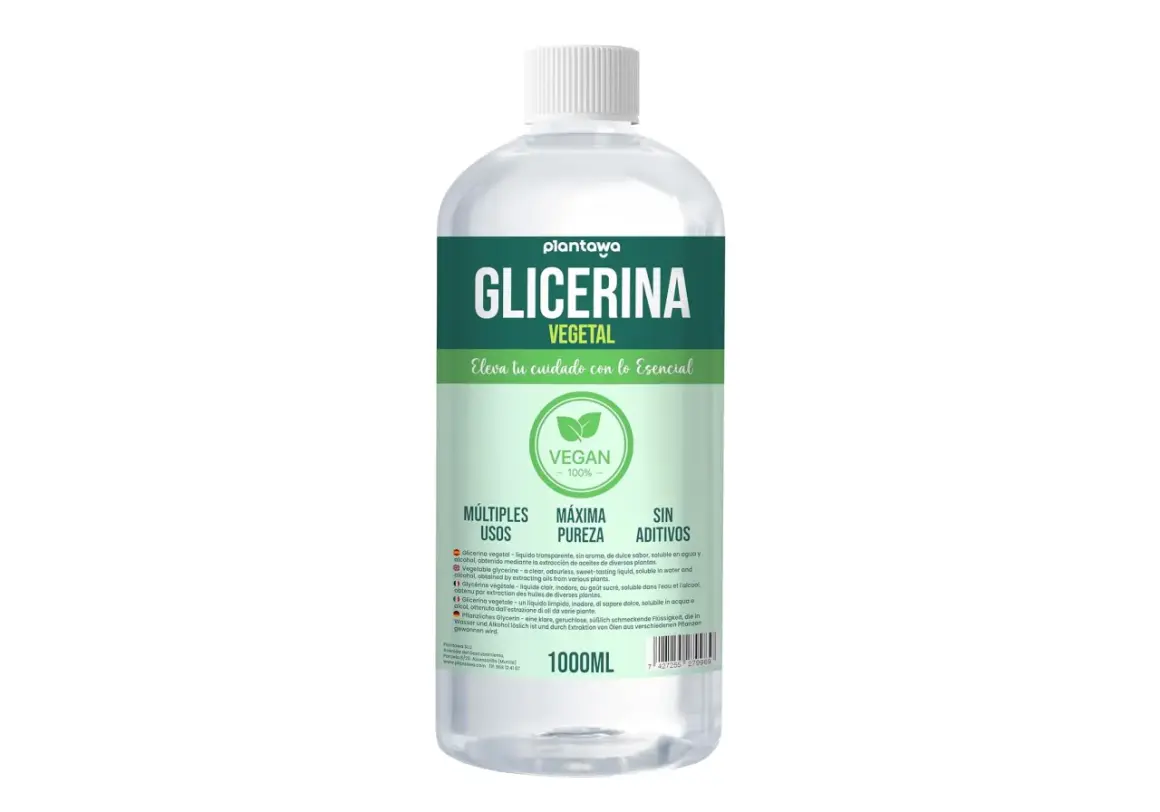 Flasche mit pflanzlichem Glycerin, 1000 ml. Es ist eine klare, süßliche Flüssigkeit, die aus Pflanzenölen gewonnen wird.
