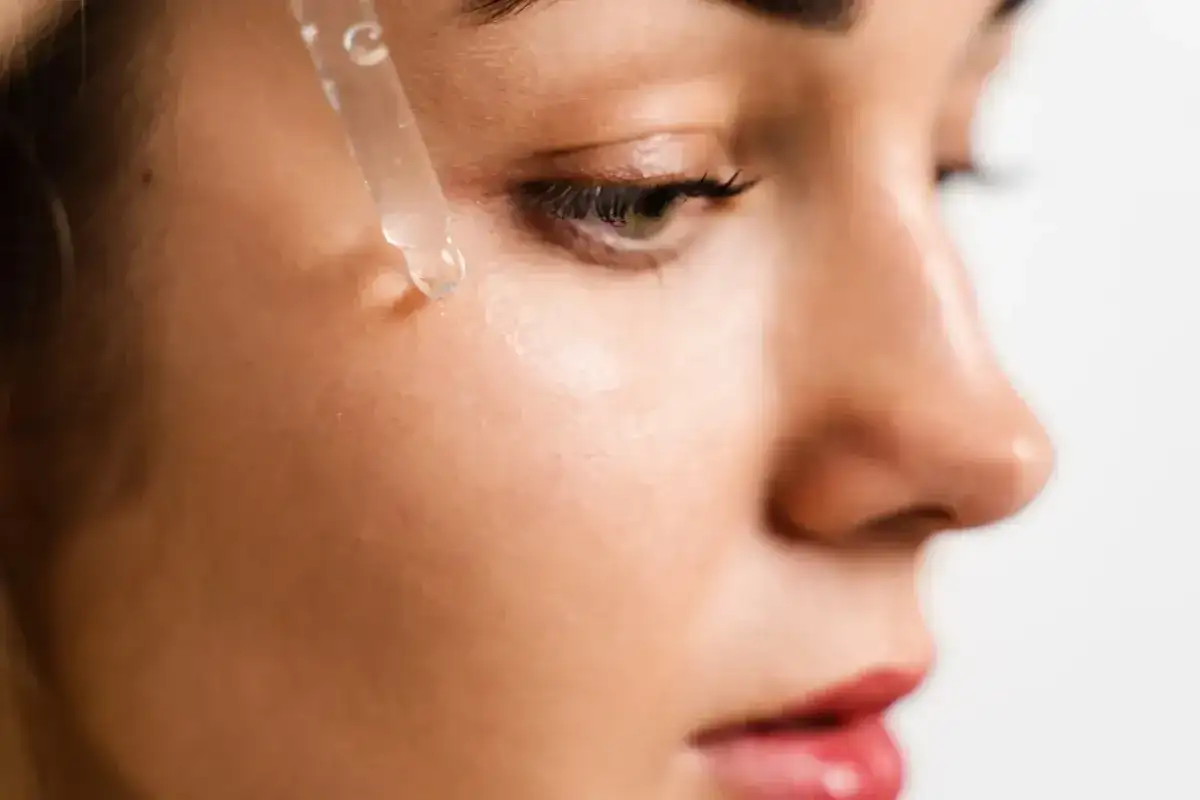 Hyaluron-Serum richtig anwenden und das passende Produkt finden